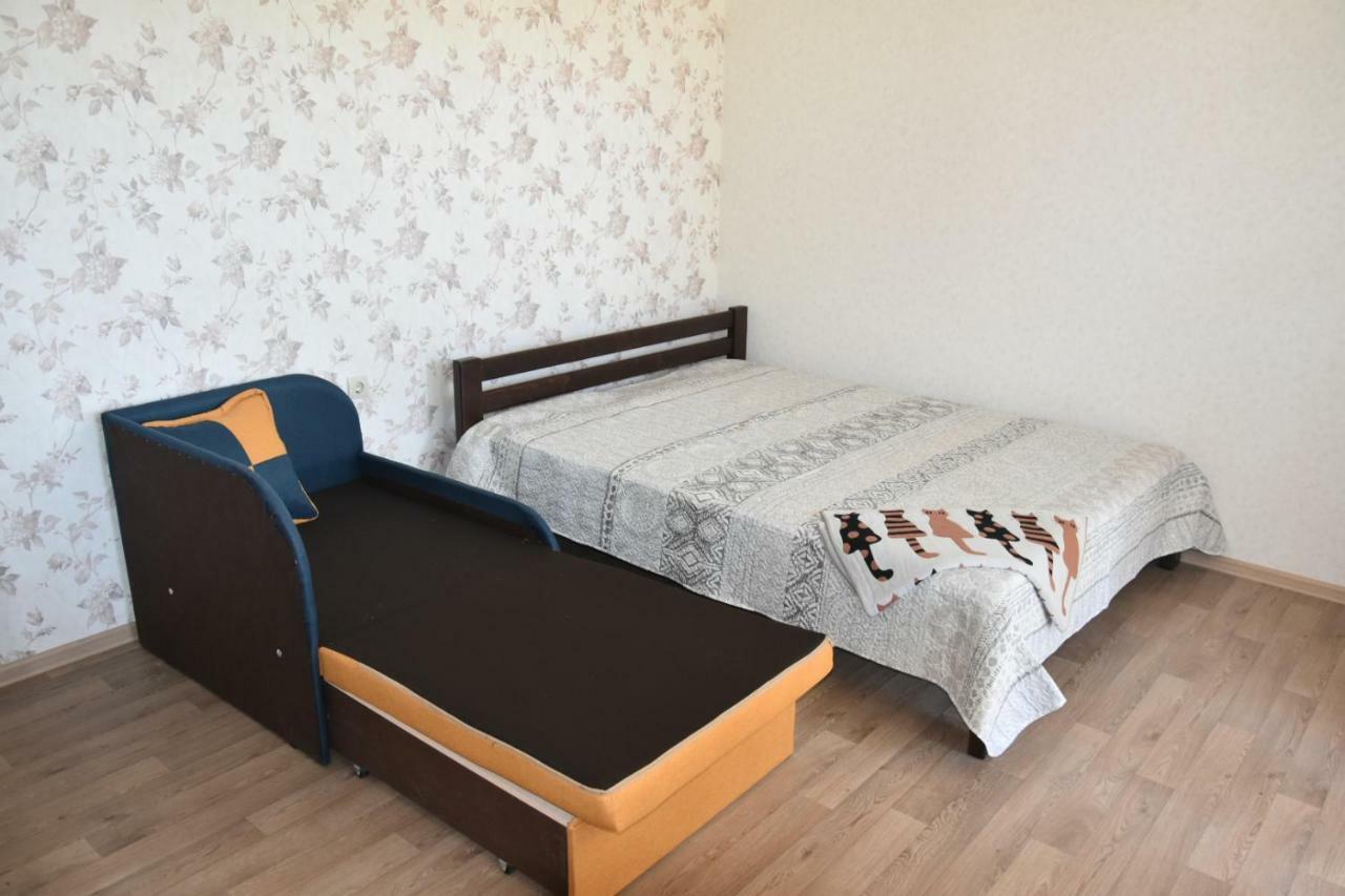 Три Кошки Hotel Chernomorsk Exterior foto